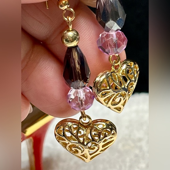💕Stunning gold hearts with purple and black accented earrings - Picture 4 of 10
